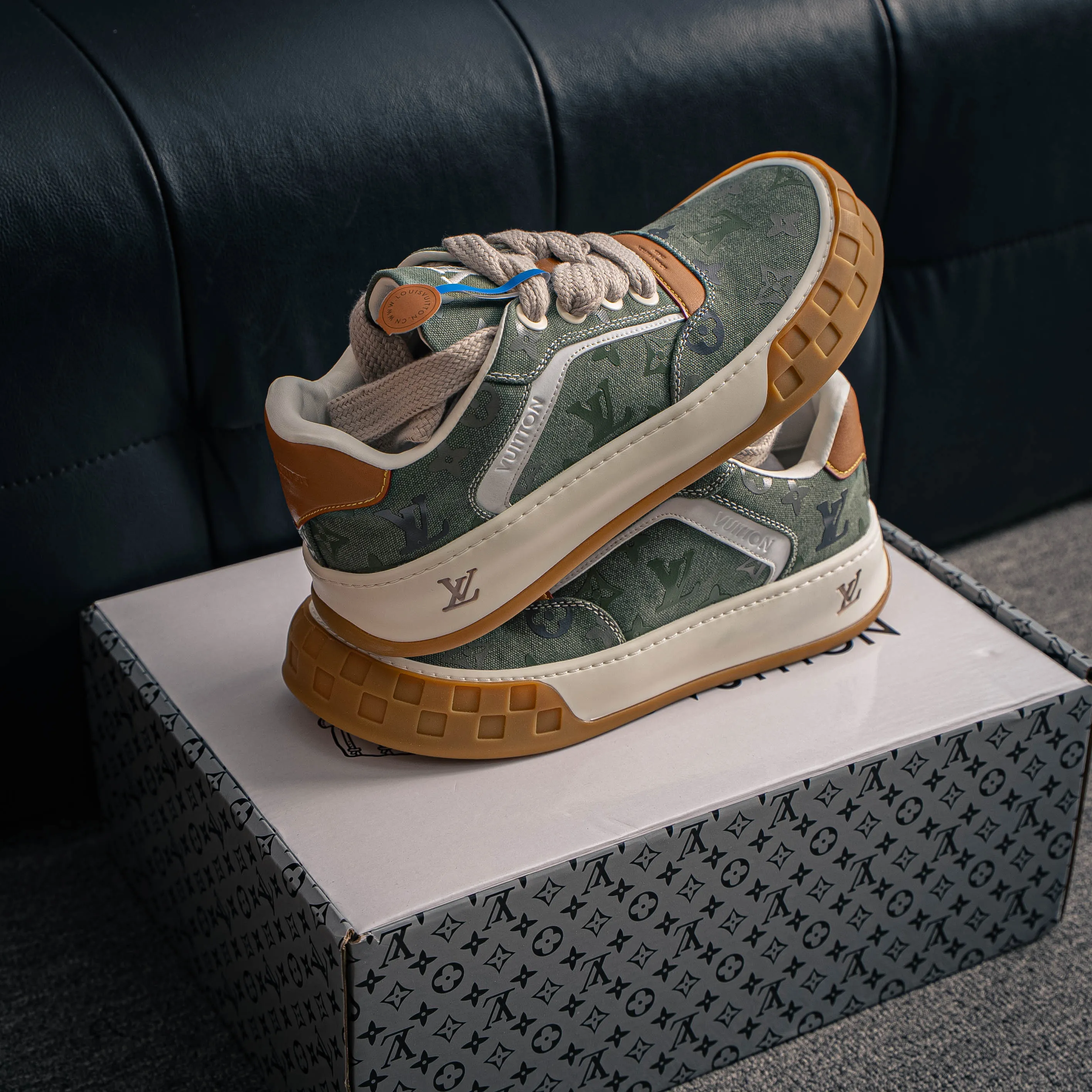 # LV LOUIS VUITTON Tilted Low Sneakers Series Low-Top Retro Versatile Skate Shoes 2026 Skate Shoes Shoes